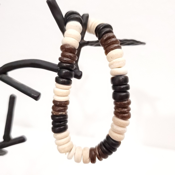 Wood beaded bracelet with 3 colors - Picture 2 of 4
